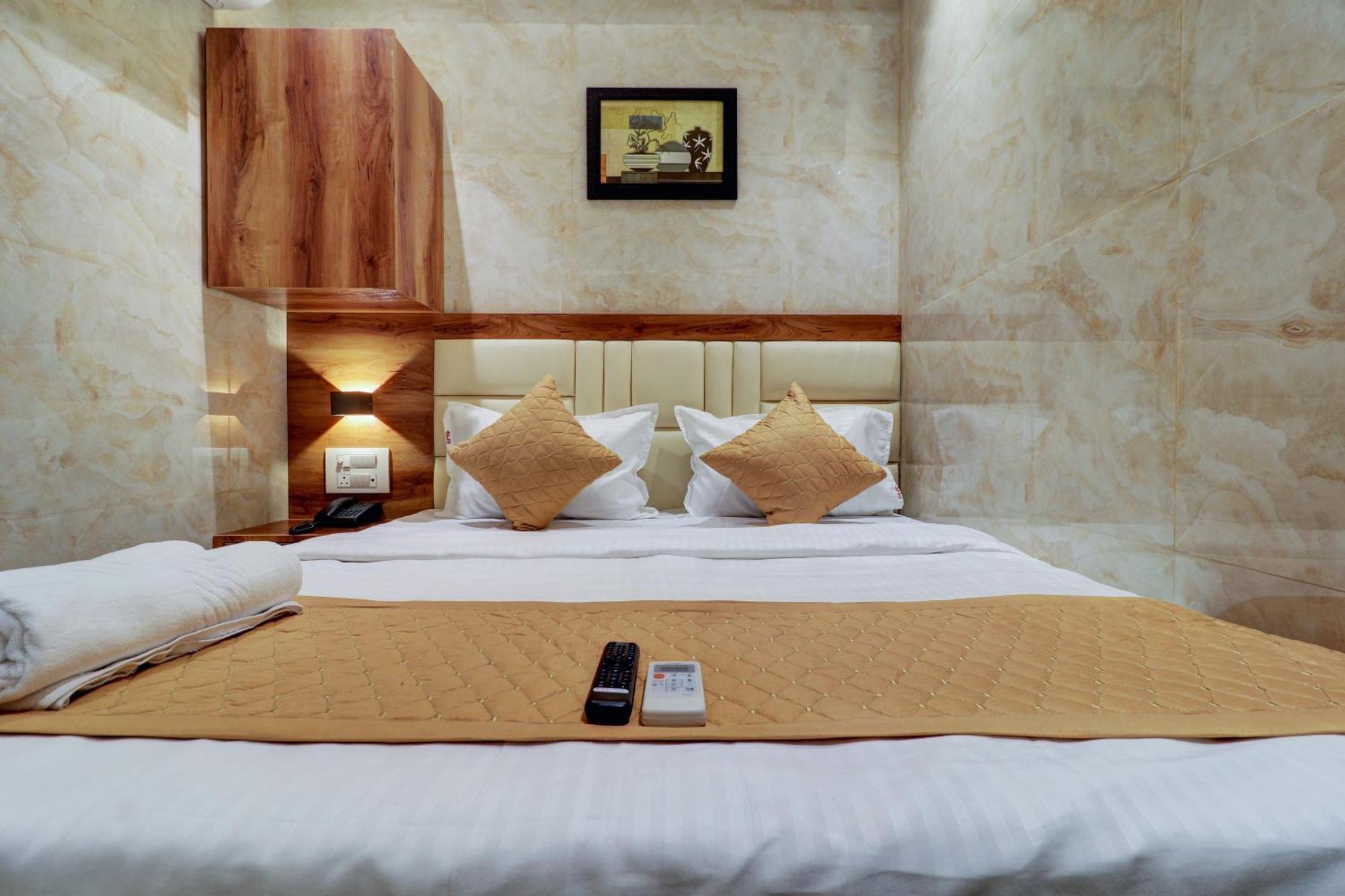 Hotel Omega Bombay Eksteriør billede